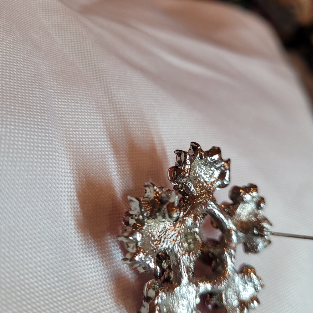 Pink Floral Rhinestone Brooch - Picture 4 of 4